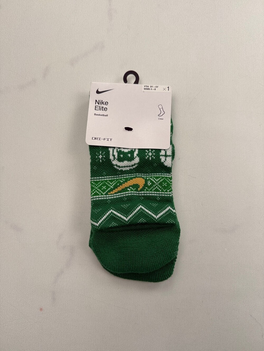 Nike Basketball Graphic Crew Socks Green Recent Fair Isle Holiday Party - S